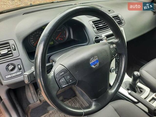 Чорний Вольво V50, об'ємом двигуна 1.6 л та пробігом 261 тис. км за 7770 $, фото 41 на Automoto.ua