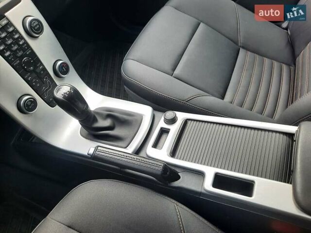 Чорний Вольво V50, об'ємом двигуна 1.6 л та пробігом 261 тис. км за 7770 $, фото 53 на Automoto.ua