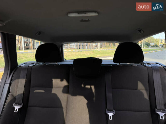 Черный Вольво В50, объемом двигателя 1.56 л и пробегом 250 тыс. км за 6500 $, фото 14 на Automoto.ua