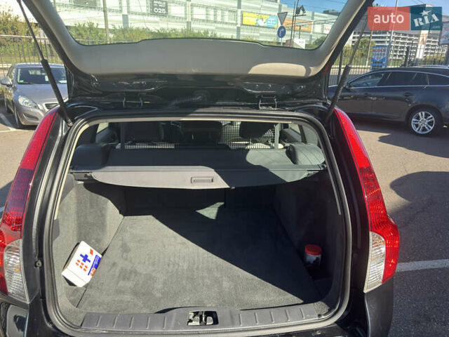 Вольво В50 2010 в Киеве на Automoto.ua Черный Вольво В50, объемом двигателя 1.6 л и пробегом 248 тыс. км за 9200 $, фото 29 на Automoto.ua