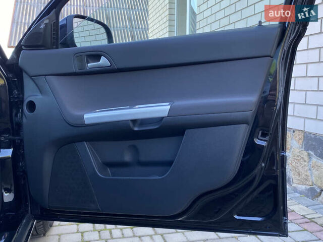 Чорний Вольво V50, об'ємом двигуна 2 л та пробігом 279 тис. км за 9400 $, фото 55 на Automoto.ua