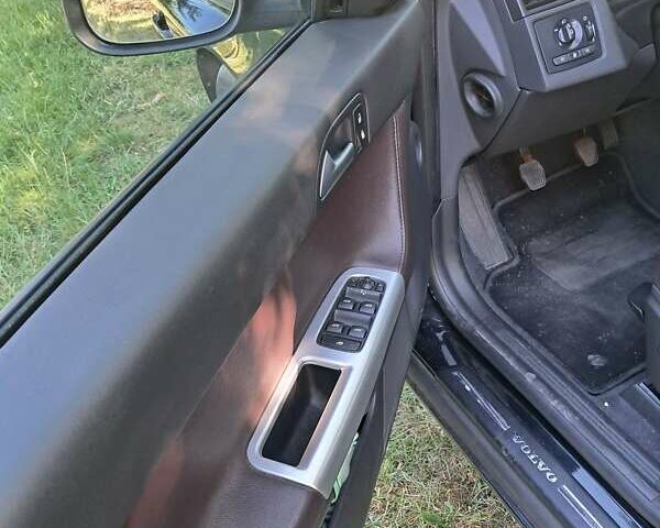 Черный Вольво В50, объемом двигателя 1.6 л и пробегом 261 тыс. км за 7000 $, фото 13 на Automoto.ua