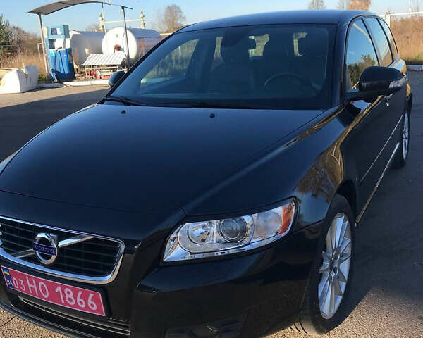 Черный Вольво В50, объемом двигателя 2 л и пробегом 269 тыс. км за 10350 $, фото 6 на Automoto.ua