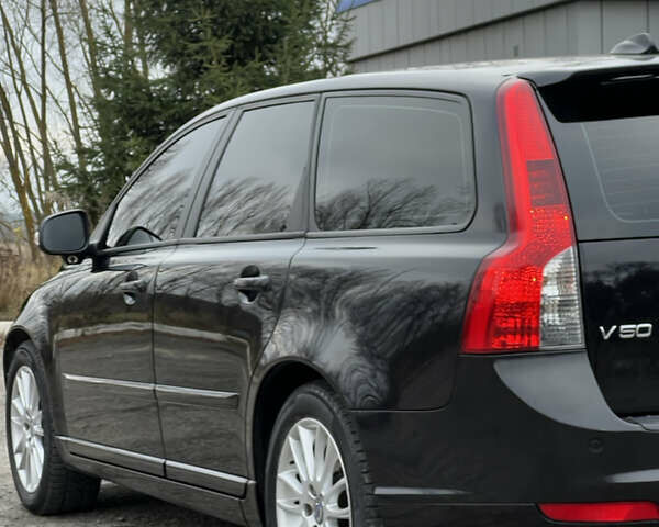 Чорний Вольво V50, об'ємом двигуна 2 л та пробігом 268 тис. км за 10250 $, фото 15 на Automoto.ua
