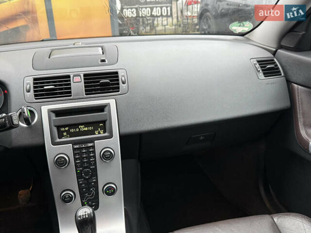 Черный Вольво В50, объемом двигателя 1.6 л и пробегом 263 тыс. км за 6999 $, фото 22 на Automoto.ua