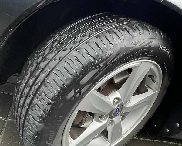 Чорний Вольво V50, об'ємом двигуна 1.56 л та пробігом 238 тис. км за 7500 $, фото 6 на Automoto.ua