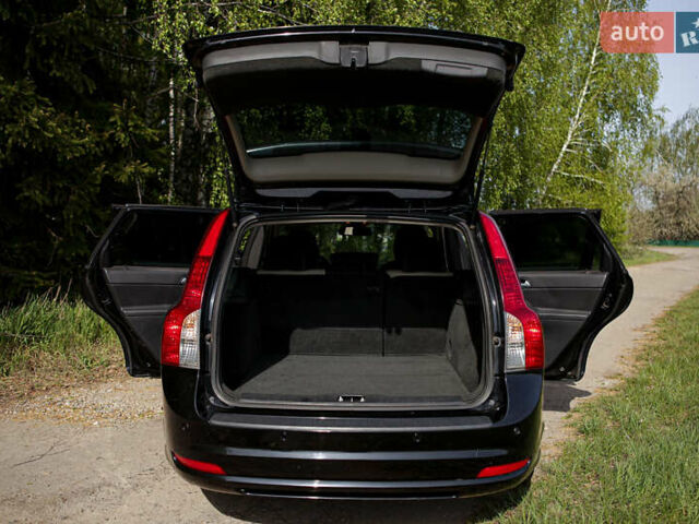 Черный Вольво В50, объемом двигателя 1.56 л и пробегом 203 тыс. км за 7800 $, фото 47 на Automoto.ua