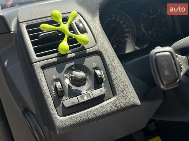 Вольво В50 2010 в Мукачеве на Automoto.ua Черный Вольво В50, объемом двигателя 1.56 л и пробегом 214 тыс. км за 8300 $, фото 17 на Automoto.ua