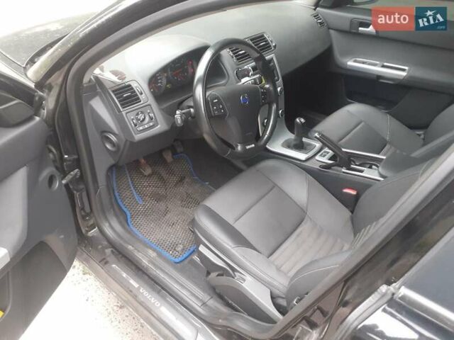 Чорний Вольво V50, об'ємом двигуна 1.56 л та пробігом 294 тис. км за 7400 $, фото 11 на Automoto.ua