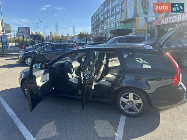 Вольво В50 2010 в Киеве на Automoto.ua Черный Вольво В50, объемом двигателя 1.6 л и пробегом 248 тыс. км за 9200 $, фото 15 на Automoto.ua