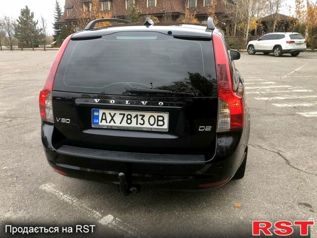 Черный Вольво В50, объемом двигателя 1.6 л и пробегом 257 тыс. км за 7700 $, фото 3 на Automoto.ua