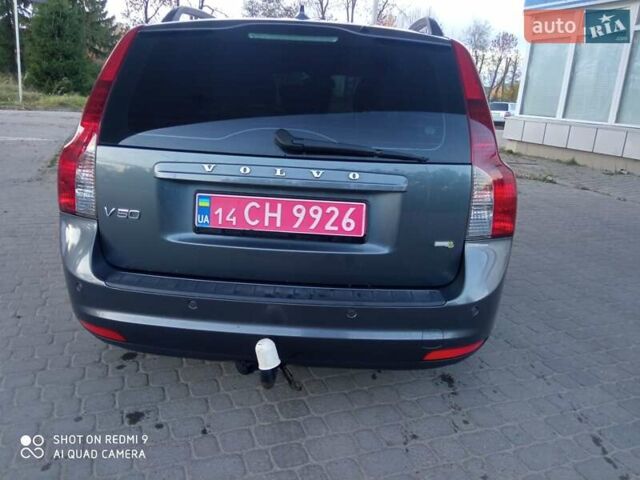 Черный Вольво В50, объемом двигателя 1.6 л и пробегом 251 тыс. км за 6999 $, фото 4 на Automoto.ua