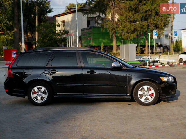 Черный Вольво В50, объемом двигателя 1.56 л и пробегом 203 тыс. км за 7800 $, фото 4 на Automoto.ua