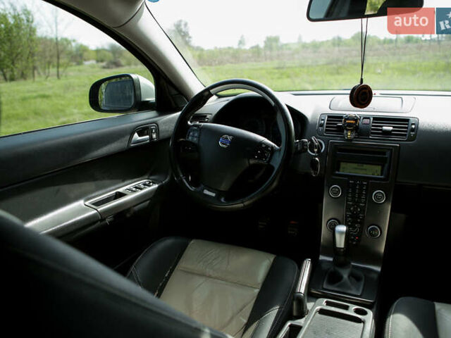 Черный Вольво В50, объемом двигателя 1.56 л и пробегом 203 тыс. км за 7800 $, фото 32 на Automoto.ua