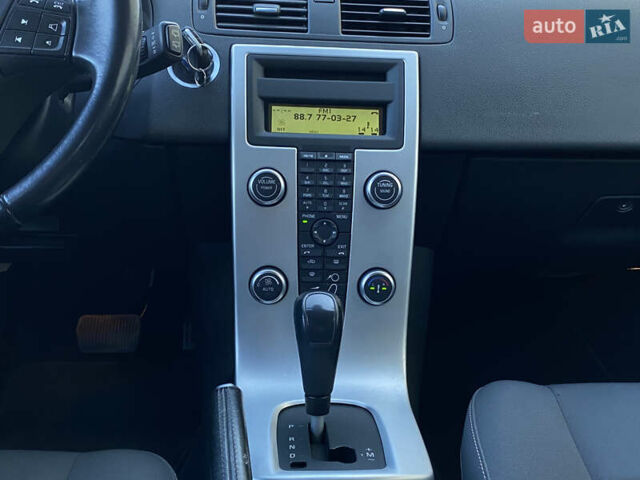 Чорний Вольво V50, об'ємом двигуна 2 л та пробігом 279 тис. км за 9400 $, фото 38 на Automoto.ua