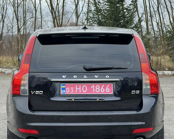 Чорний Вольво V50, об'ємом двигуна 2 л та пробігом 268 тис. км за 10250 $, фото 6 на Automoto.ua