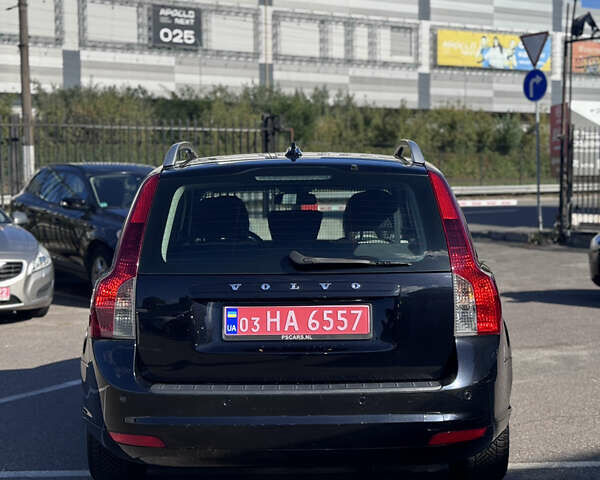 Вольво В50 2010 в Киеве на Automoto.ua Черный Вольво В50, объемом двигателя 1.6 л и пробегом 248 тыс. км за 9200 $, фото 4 на Automoto.ua