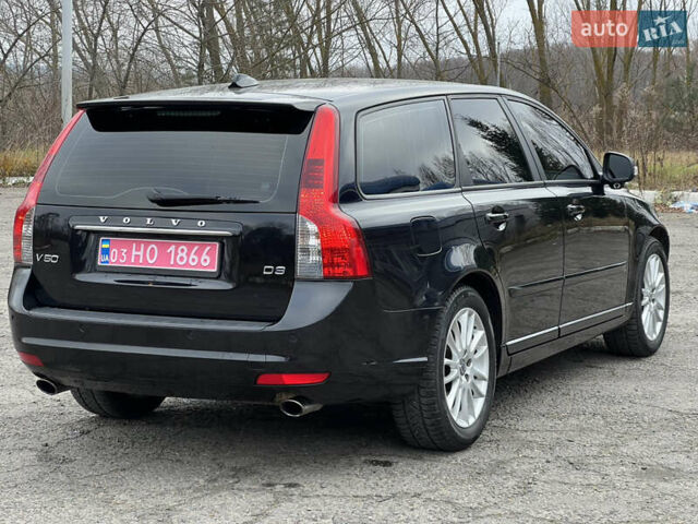 Чорний Вольво V50, об'ємом двигуна 2 л та пробігом 268 тис. км за 10250 $, фото 4 на Automoto.ua