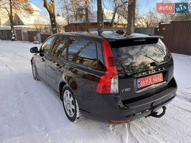 Чорний Вольво V50, об'ємом двигуна 1.6 л та пробігом 222 тис. км за 8200 $, фото 3 на Automoto.ua