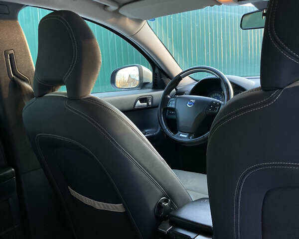 Черный Вольво В50, объемом двигателя 1.56 л и пробегом 203 тыс. км за 7800 $, фото 79 на Automoto.ua