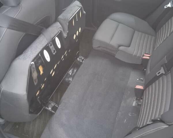 Чорний Вольво V50, об'ємом двигуна 1.56 л та пробігом 262 тис. км за 7799 $, фото 4 на Automoto.ua