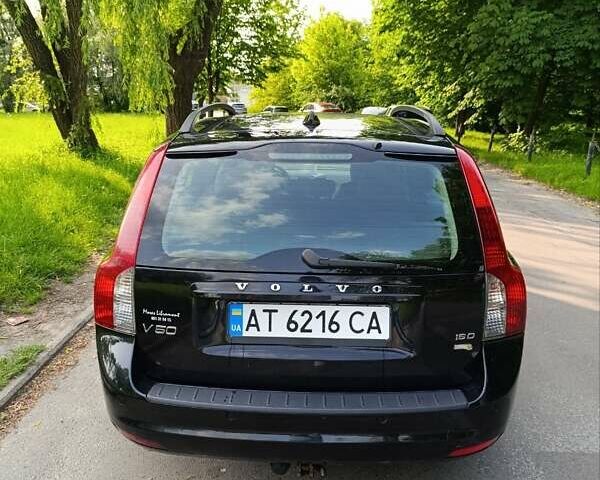 Черный Вольво В50, объемом двигателя 1.56 л и пробегом 325 тыс. км за 6500 $, фото 4 на Automoto.ua