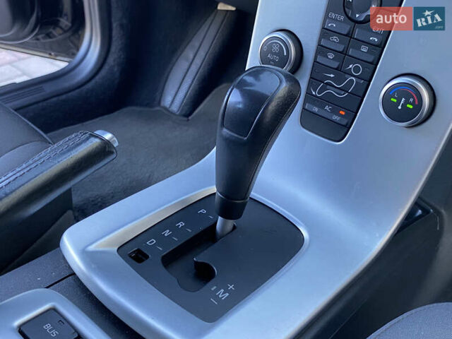 Чорний Вольво V50, об'ємом двигуна 2 л та пробігом 279 тис. км за 9400 $, фото 34 на Automoto.ua