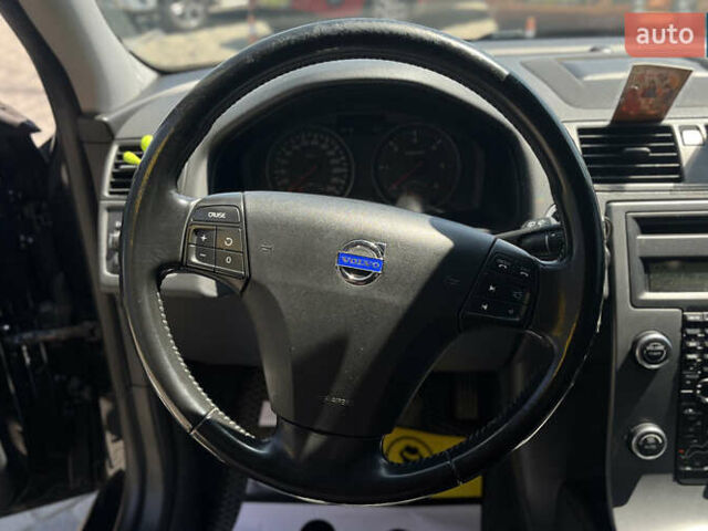 Вольво В50 2010 в Мукачеве на Automoto.ua Черный Вольво В50, объемом двигателя 1.56 л и пробегом 214 тыс. км за 8300 $, фото 18 на Automoto.ua