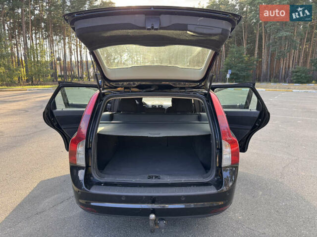 Черный Вольво В50, объемом двигателя 1.56 л и пробегом 250 тыс. км за 6500 $, фото 16 на Automoto.ua