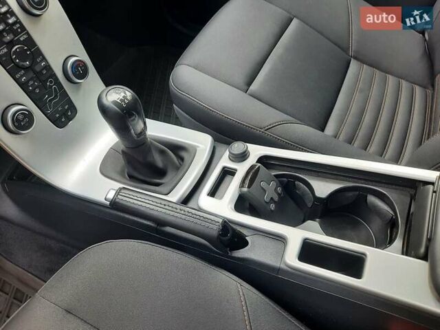 Чорний Вольво V50, об'ємом двигуна 1.6 л та пробігом 261 тис. км за 7770 $, фото 46 на Automoto.ua