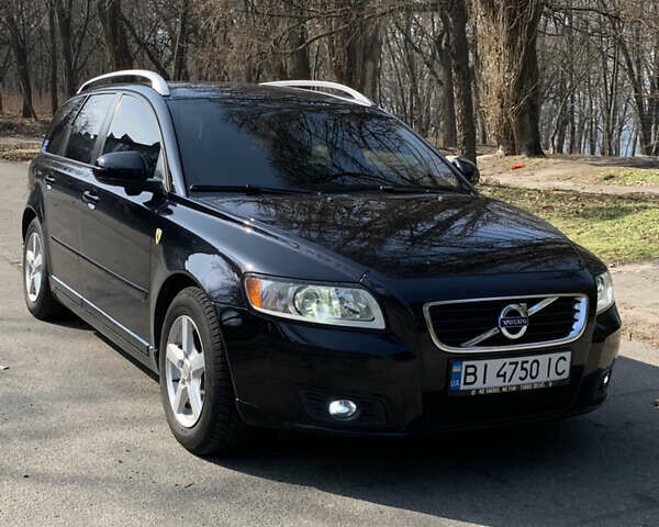 Черный Вольво В50, объемом двигателя 1.56 л и пробегом 270 тыс. км за 8100 $, фото 5 на Automoto.ua