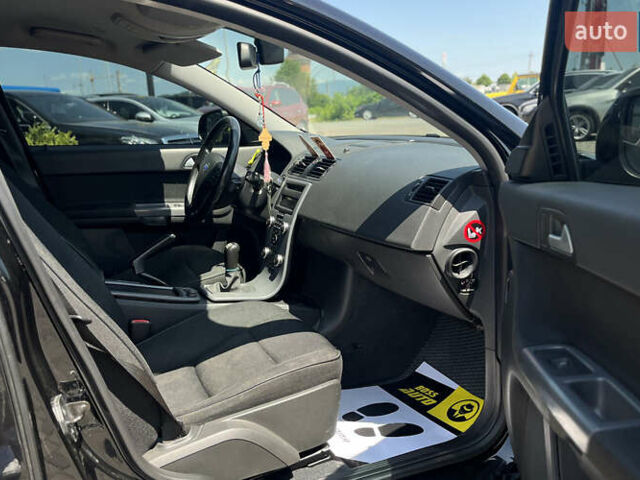 Вольво В50 2010 в Мукачеве на Automoto.ua Черный Вольво В50, объемом двигателя 1.56 л и пробегом 214 тыс. км за 8300 $, фото 8 на Automoto.ua