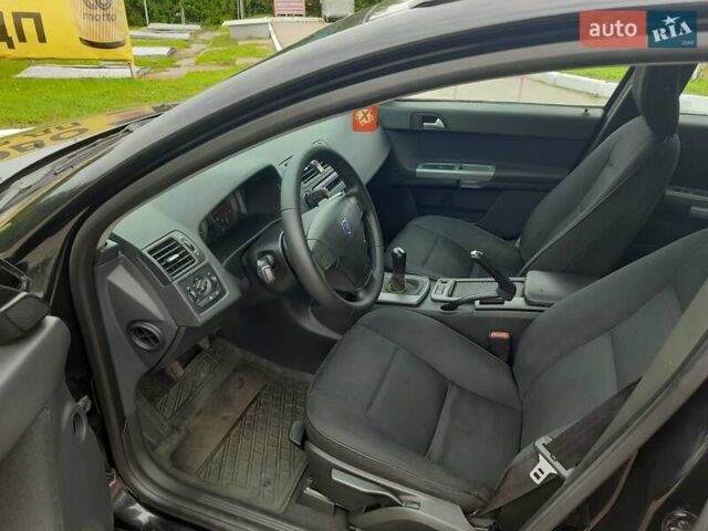 Вольво В50 2010 в Житомире на Automoto.ua Черный Вольво В50, объемом двигателя 1.6 л и пробегом 302 тыс. км за 5999 $, фото 3 на Automoto.ua
