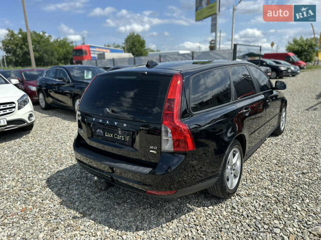 Вольво В50 2010 в Ивано-Франковске на Automoto.ua Черный Вольво В50, объемом двигателя 1.6 л и пробегом 305 тыс. км за 6999 $, фото 11 на Automoto.ua