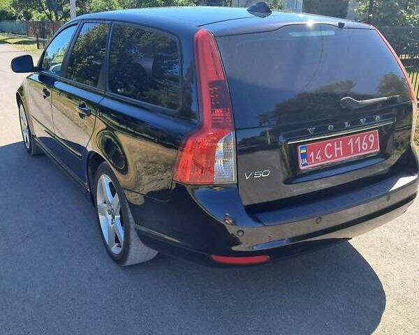 Черный Вольво В50, объемом двигателя 1.6 л и пробегом 261 тыс. км за 7000 $, фото 4 на Automoto.ua