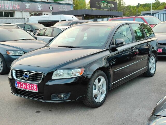 Черный Вольво В50, объемом двигателя 1.6 л и пробегом 201 тыс. км за 8300 $, фото 2 на Automoto.ua