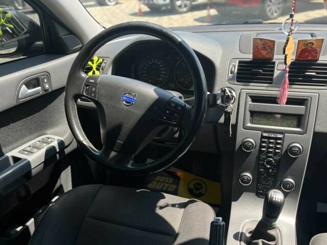 Чорний Вольво V50, об'ємом двигуна 1.6 л та пробігом 214 тис. км за 8300 $, фото 13 на Automoto.ua