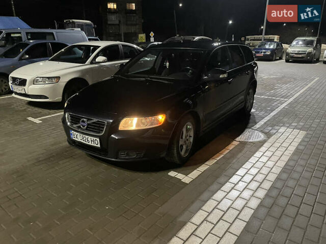 Чорний Вольво V50, об'ємом двигуна 1.6 л та пробігом 268 тис. км за 8200 $, фото 1 на Automoto.ua