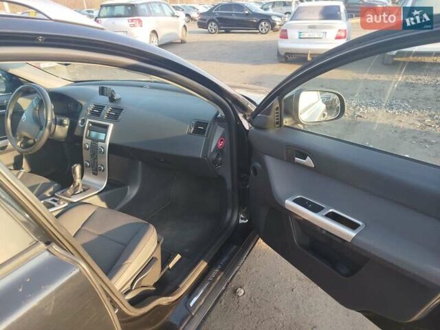 Черный Вольво В50, объемом двигателя 1.6 л и пробегом 208 тыс. км за 7200 $, фото 10 на Automoto.ua