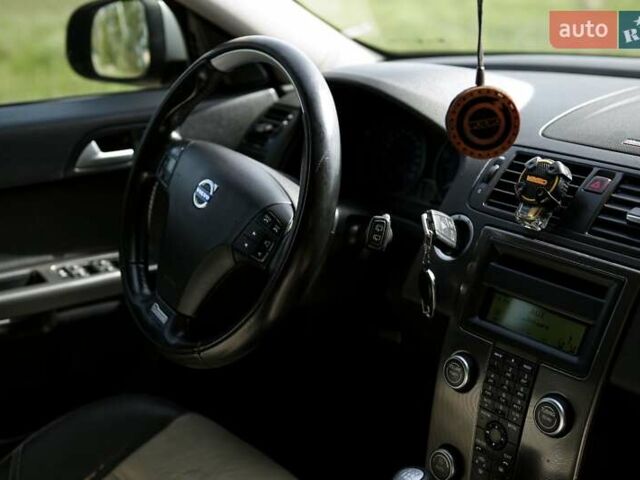 Черный Вольво В50, объемом двигателя 1.56 л и пробегом 202 тыс. км за 7200 $, фото 10 на Automoto.ua