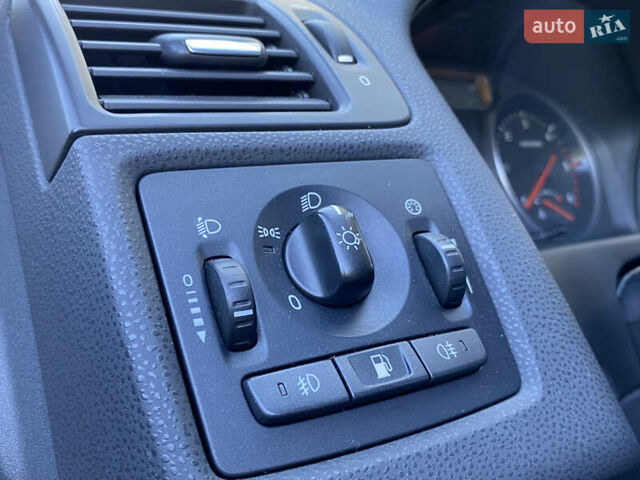 Чорний Вольво V50, об'ємом двигуна 2 л та пробігом 279 тис. км за 9400 $, фото 31 на Automoto.ua