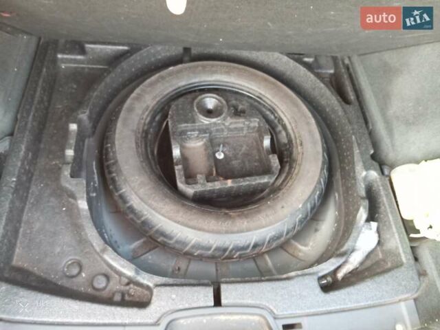 Черный Вольво В50, объемом двигателя 1.6 л и пробегом 186 тыс. км за 6700 $, фото 10 на Automoto.ua