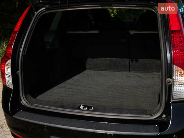 Черный Вольво В50, объемом двигателя 1.56 л и пробегом 203 тыс. км за 7800 $, фото 46 на Automoto.ua