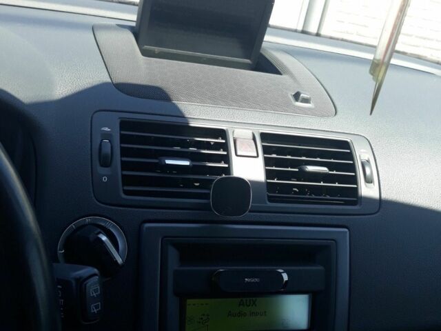 Чорний Вольво V50, об'ємом двигуна 1.6 л та пробігом 258 тис. км за 7800 $, фото 17 на Automoto.ua