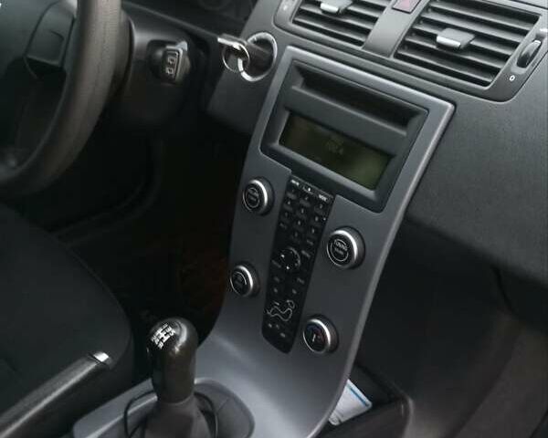 Чорний Вольво V50, об'ємом двигуна 1.6 л та пробігом 320 тис. км за 6500 $, фото 3 на Automoto.ua