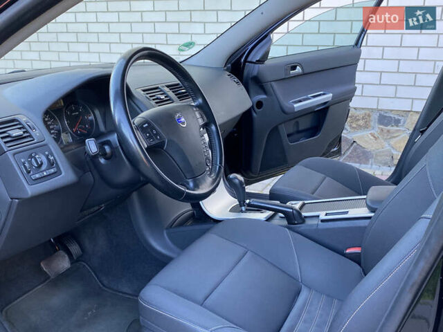 Чорний Вольво V50, об'ємом двигуна 2 л та пробігом 279 тис. км за 9400 $, фото 29 на Automoto.ua