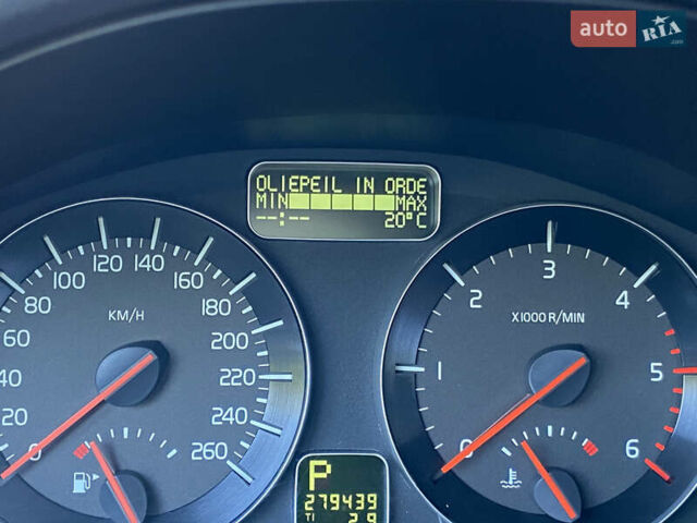 Черный Вольво В50, объемом двигателя 2 л и пробегом 279 тыс. км за 9400 $, фото 49 на Automoto.ua