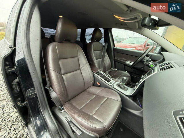 Черный Вольво В50, объемом двигателя 1.6 л и пробегом 263 тыс. км за 6999 $, фото 4 на Automoto.ua