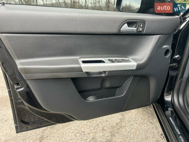 Чорний Вольво V50, об'ємом двигуна 2 л та пробігом 268 тис. км за 10250 $, фото 28 на Automoto.ua