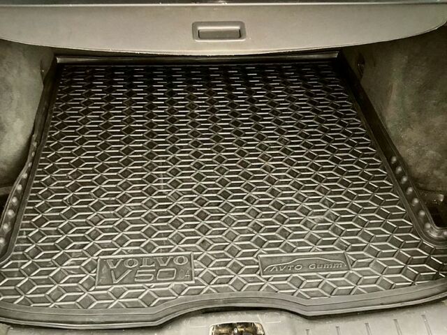 Черный Вольво В50, объемом двигателя 1.6 л и пробегом 257 тыс. км за 7700 $, фото 13 на Automoto.ua